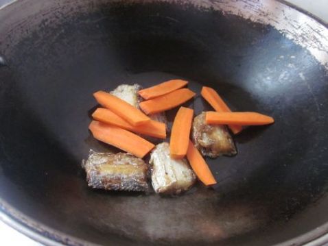【图】胡萝卜烧带鱼_胡萝卜烧带鱼的做法,怎么