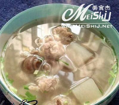 蘑菇瘦猪肉汤