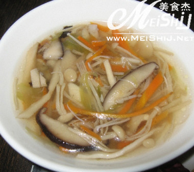 青豆菌菇汤