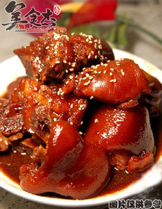 川菜红烧猪蹄怎么做美味好吃有营养