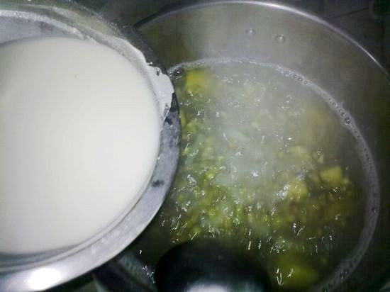 番薯绿豆糖水的做法_家常番薯绿豆糖水的做法