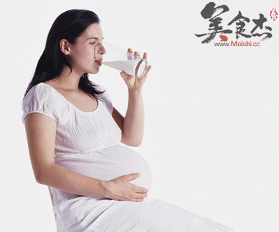 五类孕妇不宜喝牛奶