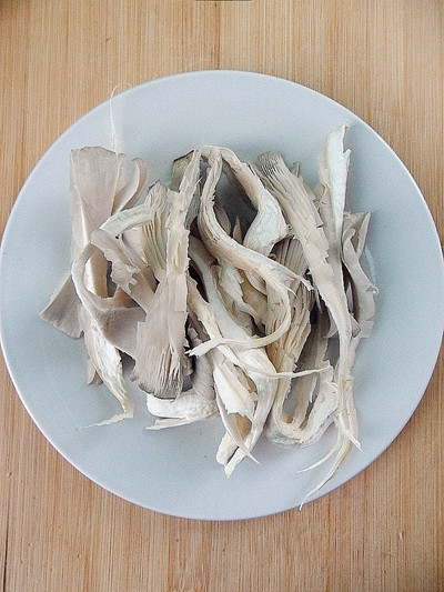 【家常菜】蚝油平菇(5分钟快手菜)的做法_家常