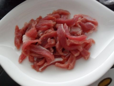 青椒海带丝炒肉的做法_家常青椒海带丝炒肉的