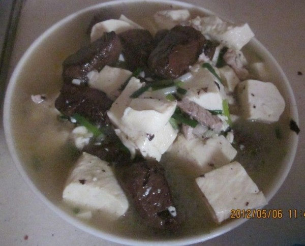 猪红豆腐汤