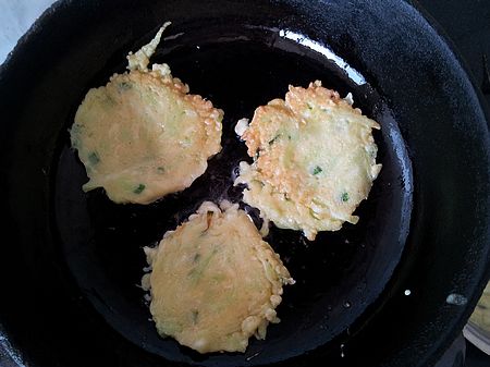 菜饼的做法_菜饼怎么做_想不出来呸_美食杰