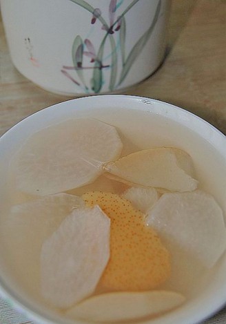 主料 调料 白萝卜梨汤制作方法