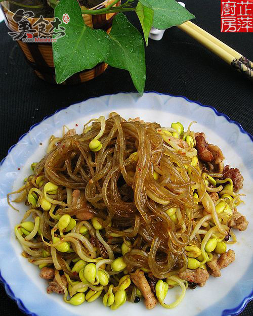 孜然黃豆芽炒粉條的家常做法 - 美食傑孜然黃豆芽炒粉條做法大全