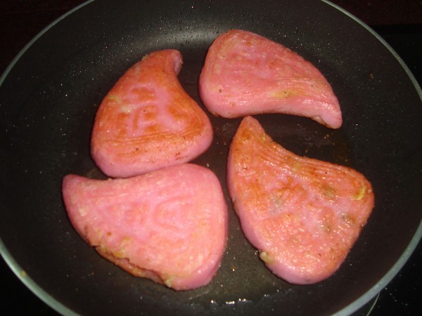 香煎豆馅红粿桃的做法