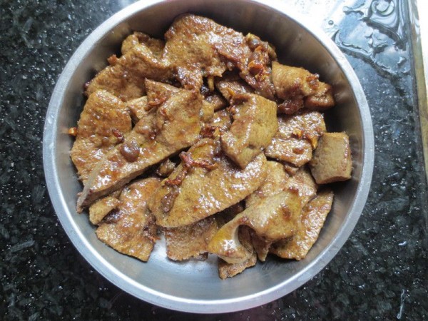 荷兰豆炒猪肝图片