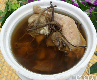 茶树菇焖鸭图片